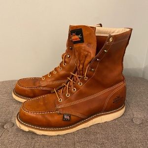 Thorogood 9.5 D Made in USA Moc Toe Boots. 8 in. Tobacco.